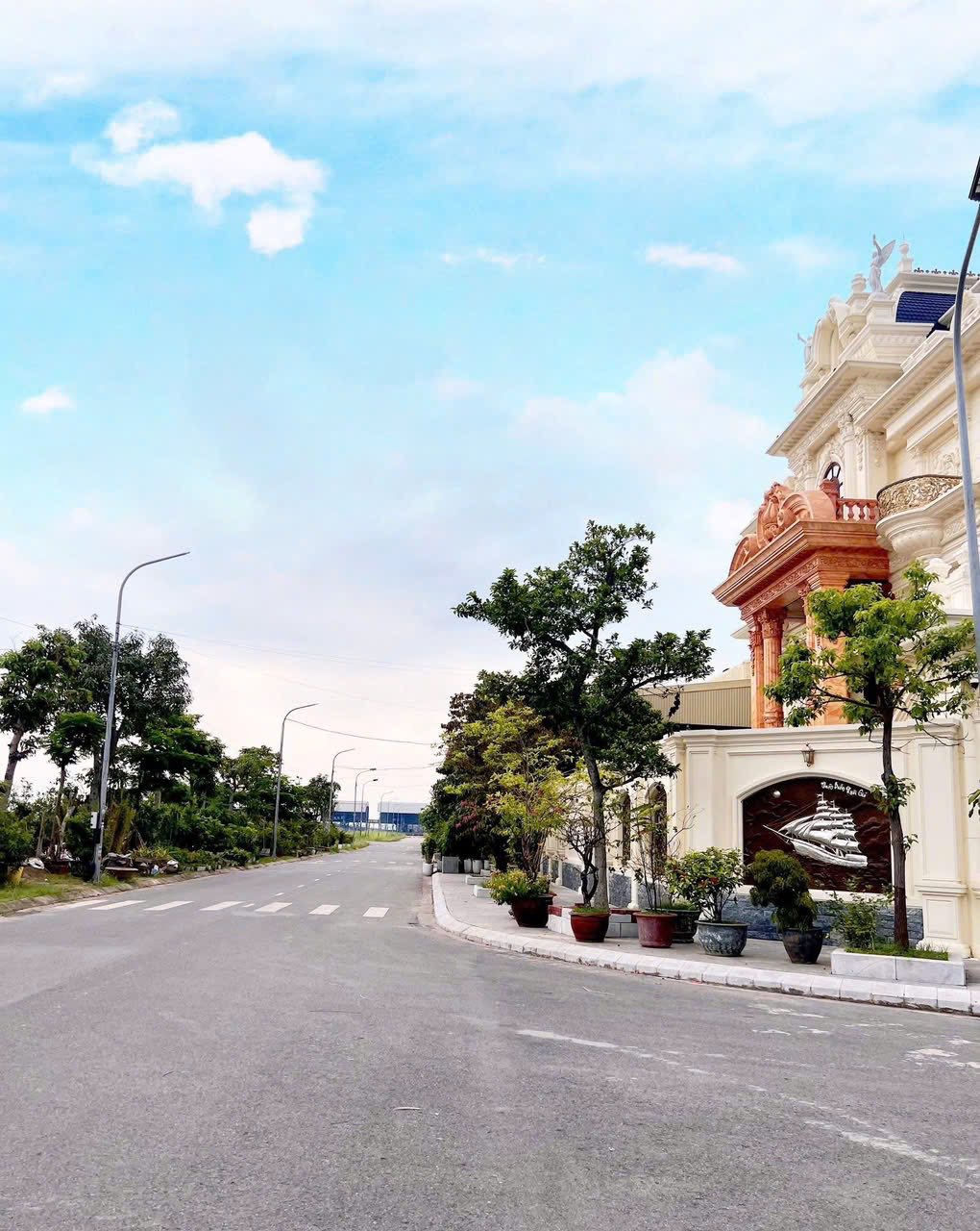 Bán Lô A5-17 KĐT Cao Xanh Hà Khánh B. DT:375m2,MT:15m Siêu Đẹp !!!