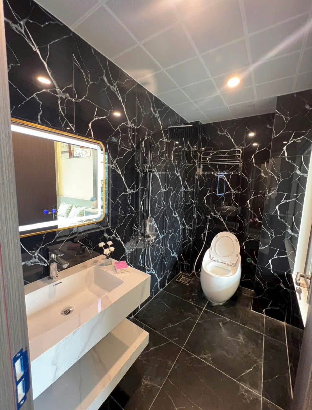 Bán Nhà 4 Tầng TĐC Hà Lầm – Quảng Ninh. DT:65m2,MT:5m Siêu Đẹp !!!