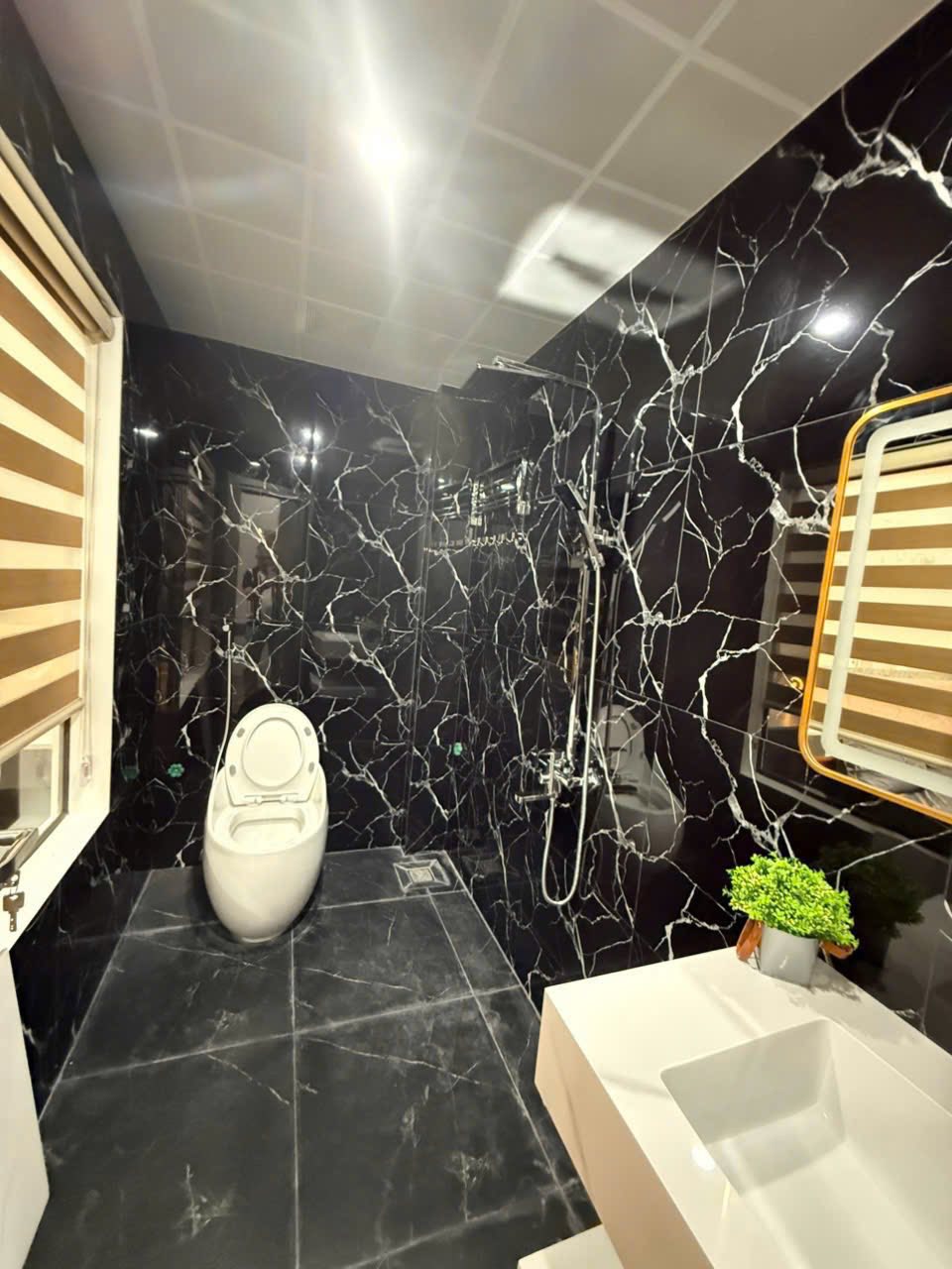 Bán Nhà 4 Tầng KĐT Lideco Cao Thắng. DT:65m2,MT:5m.H: Đông Bắc !!!