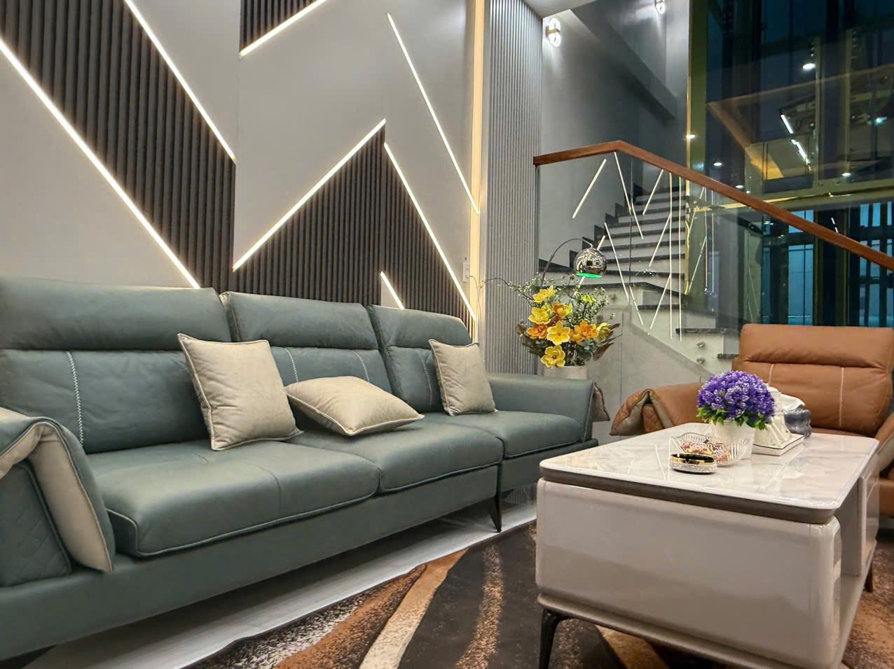 Bán Nhà 4 Tầng KĐT Lideco Cao Thắng. DT:65m2,MT:5m.H: Đông Bắc !!!