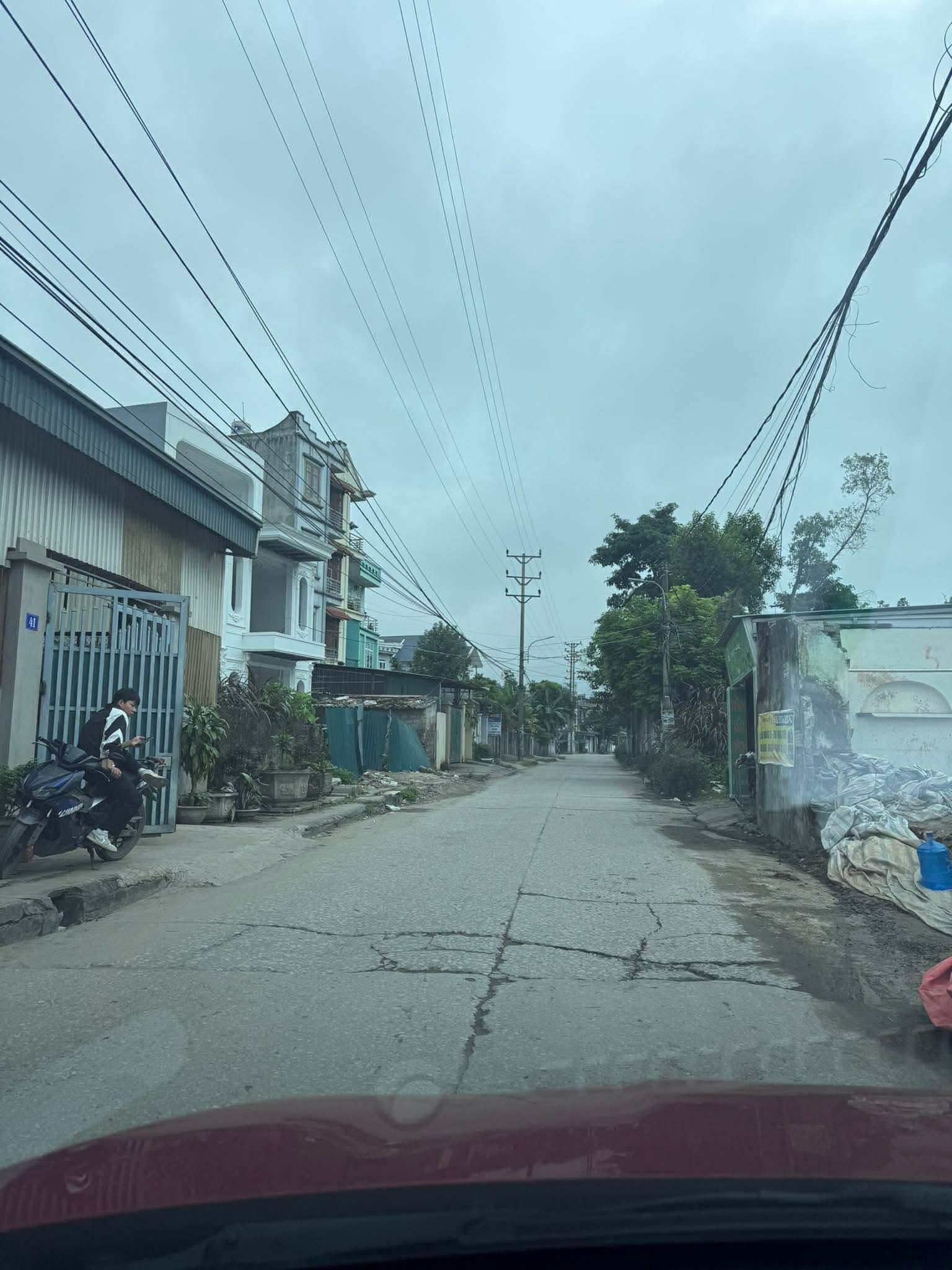 Bán Đất Mặt Chính Tuyển Than Cột 8. DT:70 đến 74m2 Siêu Đẹp !!!