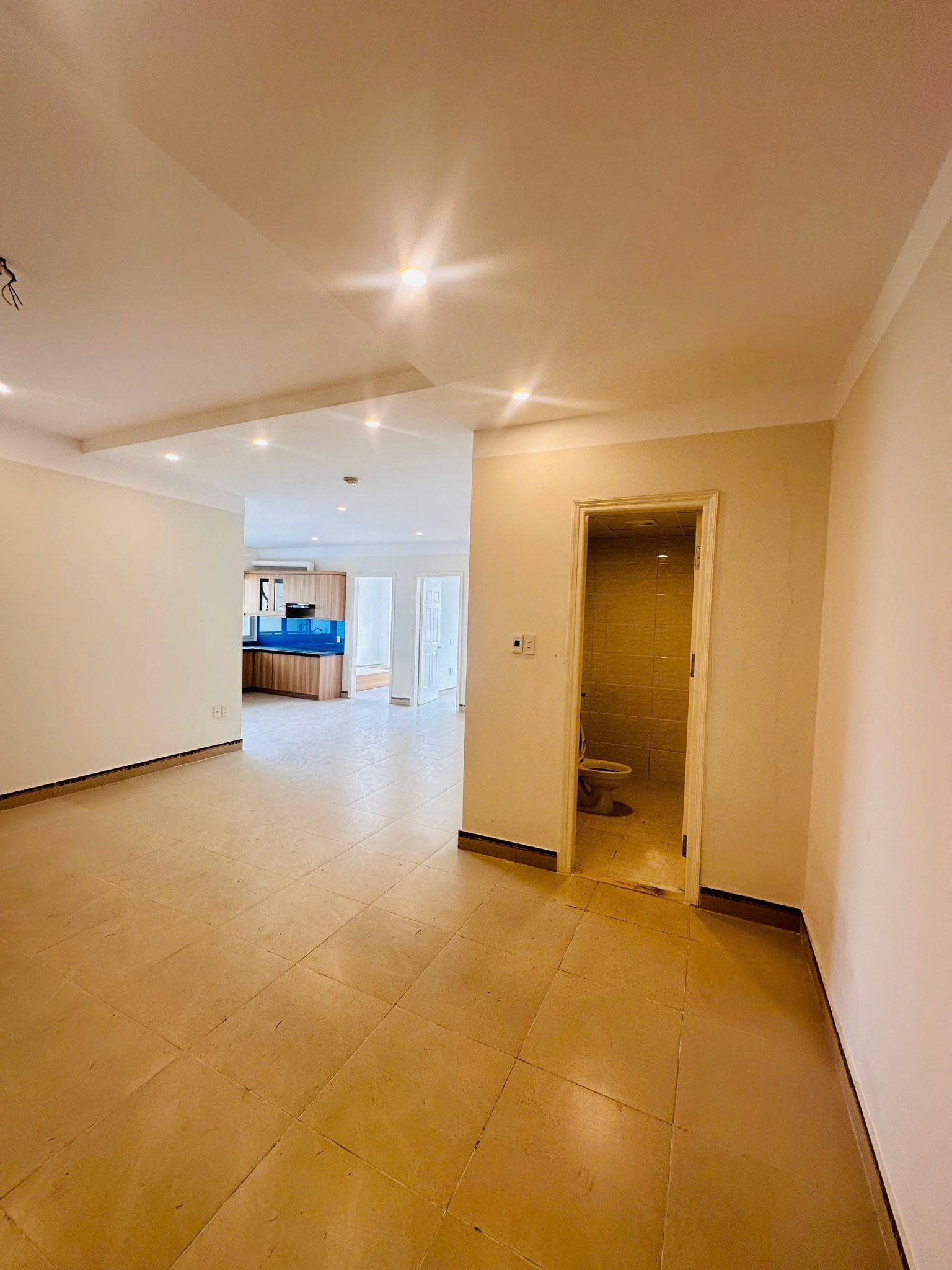 Bán Cc Hạ Long DC 2 Ngủ 102.6m2 View Đường 25/4 Hạ Long !!!