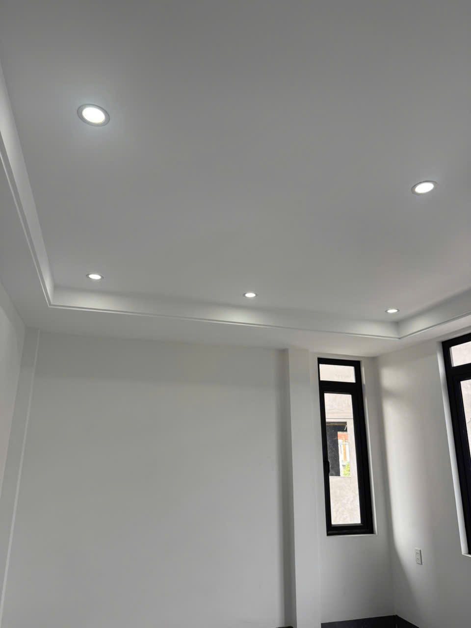 Bán Nhà 4 Tầng Ngõ 19 Bãi Muối,P.Cao Thắng. DT:70m2 Oto đỗ cửa !!!