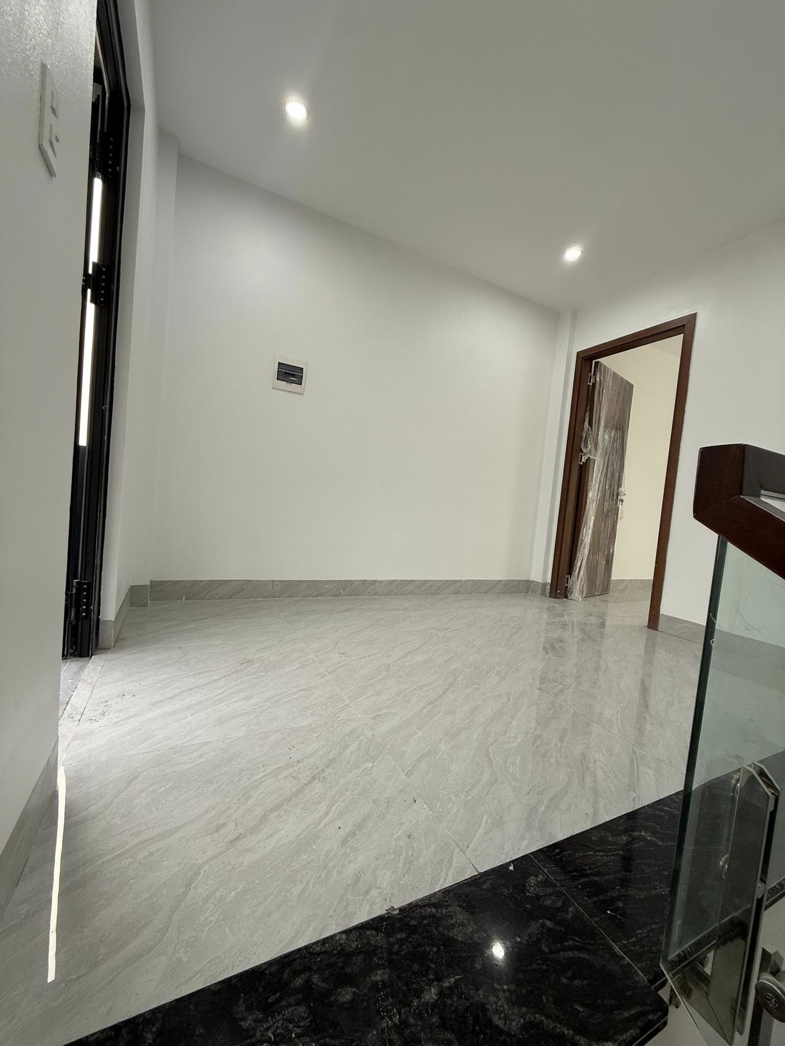 Bán Nhà 4 Tầng Giáp Lideco Giai Đoạn 2. DT: 52.5m2,MT:5m. Hướng : Tây !!!