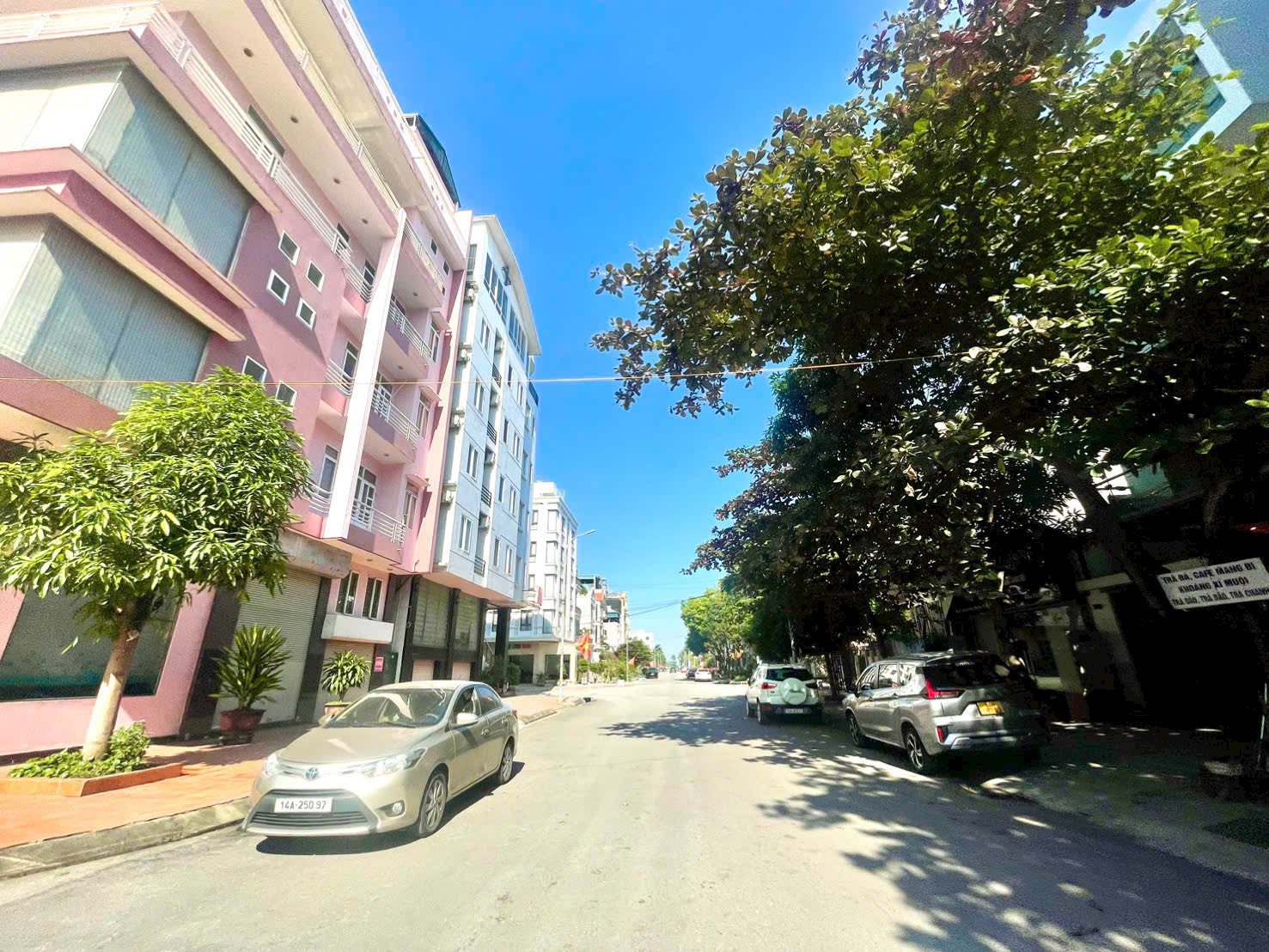 Bán Lô B17-8 KĐT Vựng Đâng. DT:82.5m2,MT:5.5m. Hướng : Đông Bắc !!!