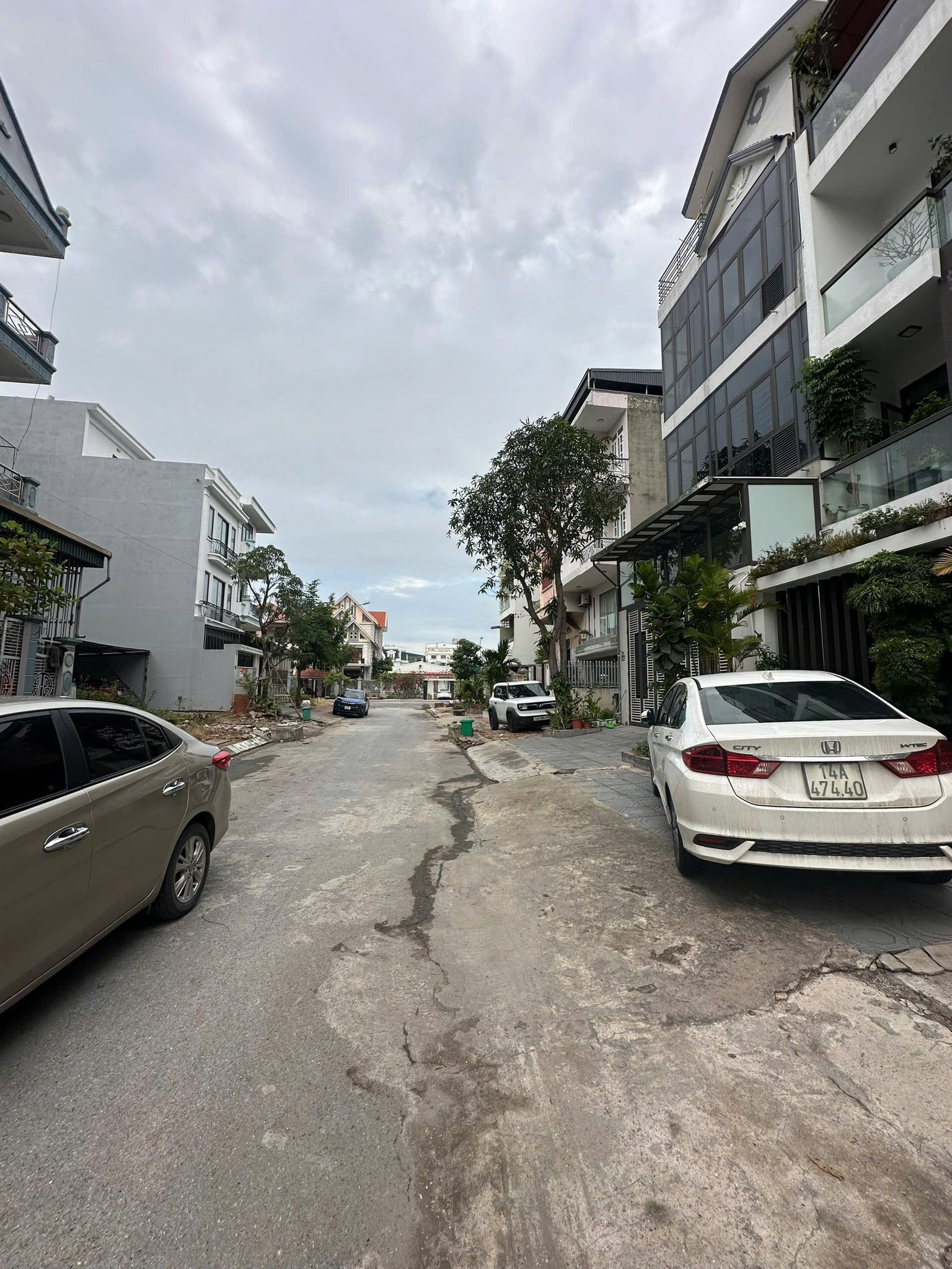 Bán Nhà 3 Tầng KĐT Vựng Đâng. DT:82.5m2,MT:5.5m. Hướng : Tây Nam !!!