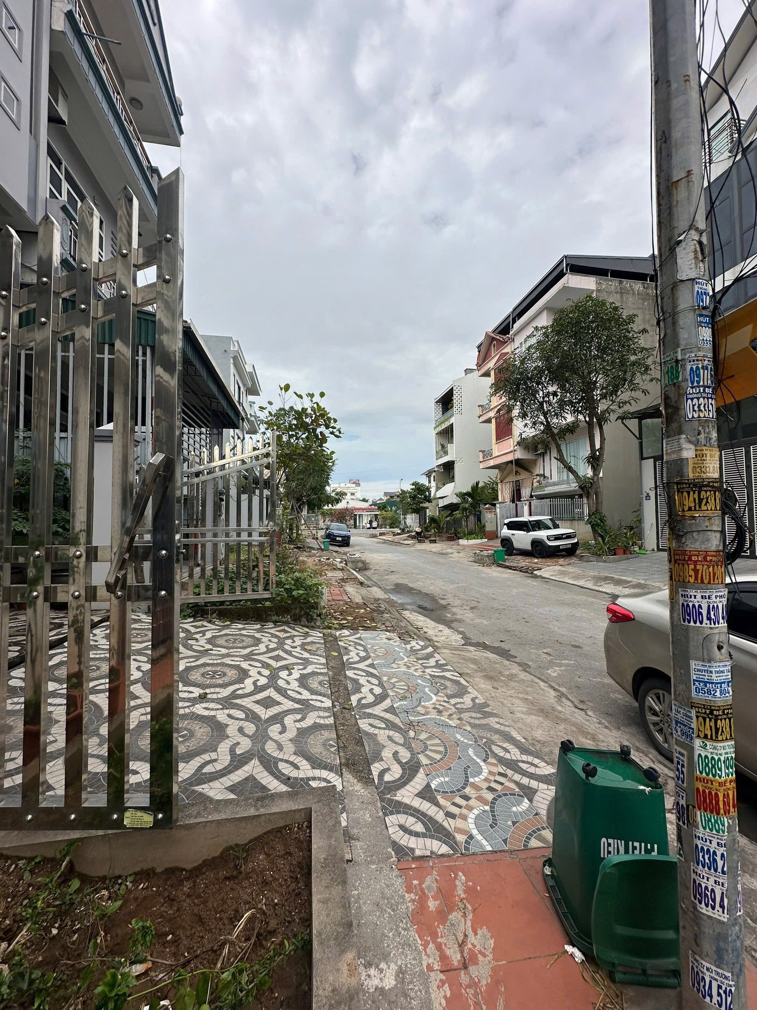 Bán Nhà 3 Tầng KĐT Vựng Đâng. DT:82.5m2,MT:5.5m. Hướng : Tây Nam !!!