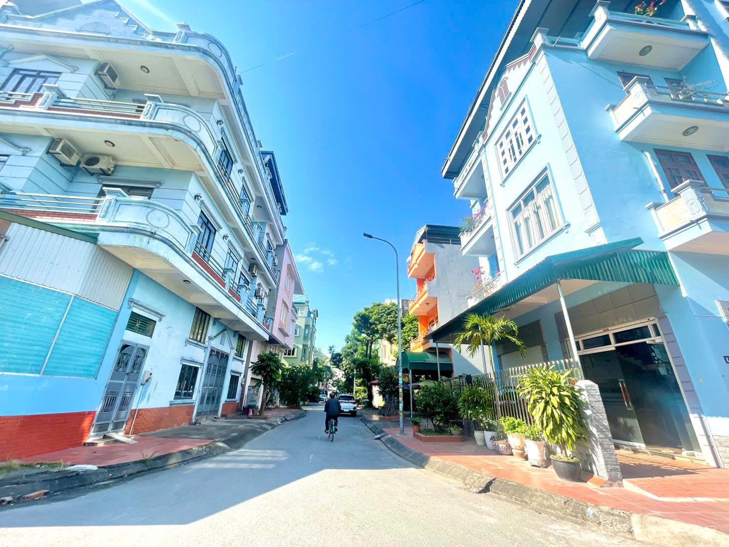 Bán Lô B17-8 KĐT Vựng Đâng. DT:82.5m2,MT:5.5m. Hướng : Đông Bắc !!!