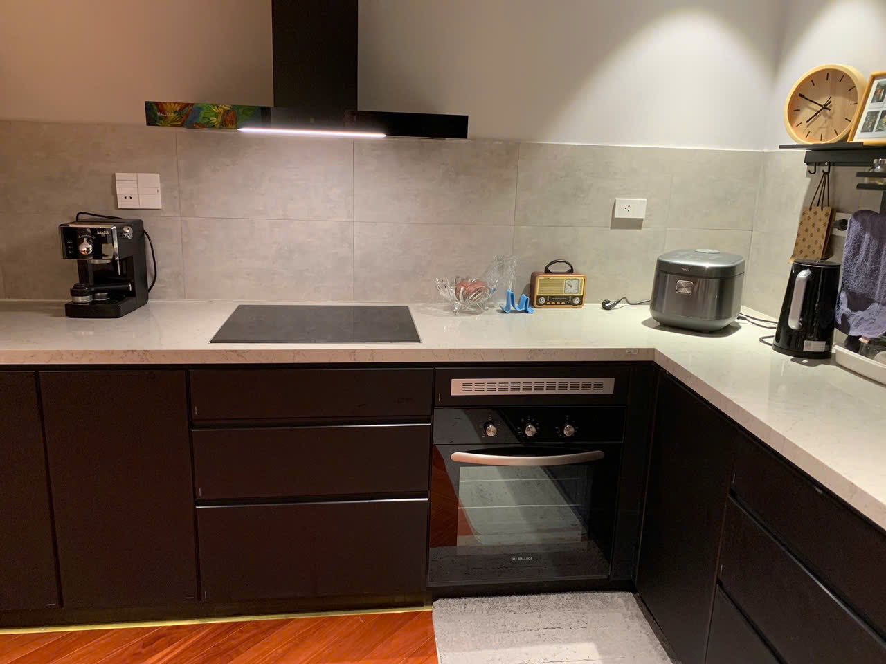 Bán Nhà 5.5 Tầng Khu Rẻ Quạt Vựng Đâng. DT:103.5m2 Siêu Đẹp !!!