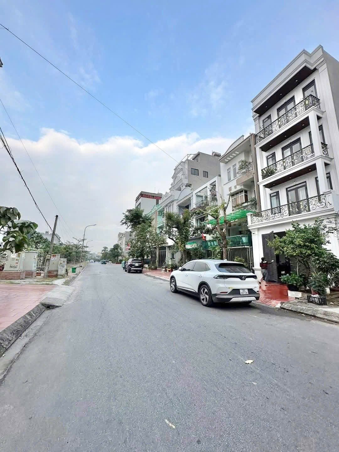 Bán Nhà 3 Tầng KĐT Vựng Đâng. DT:82.5m2,MT:5.5m.H:Tây Bắc !!!