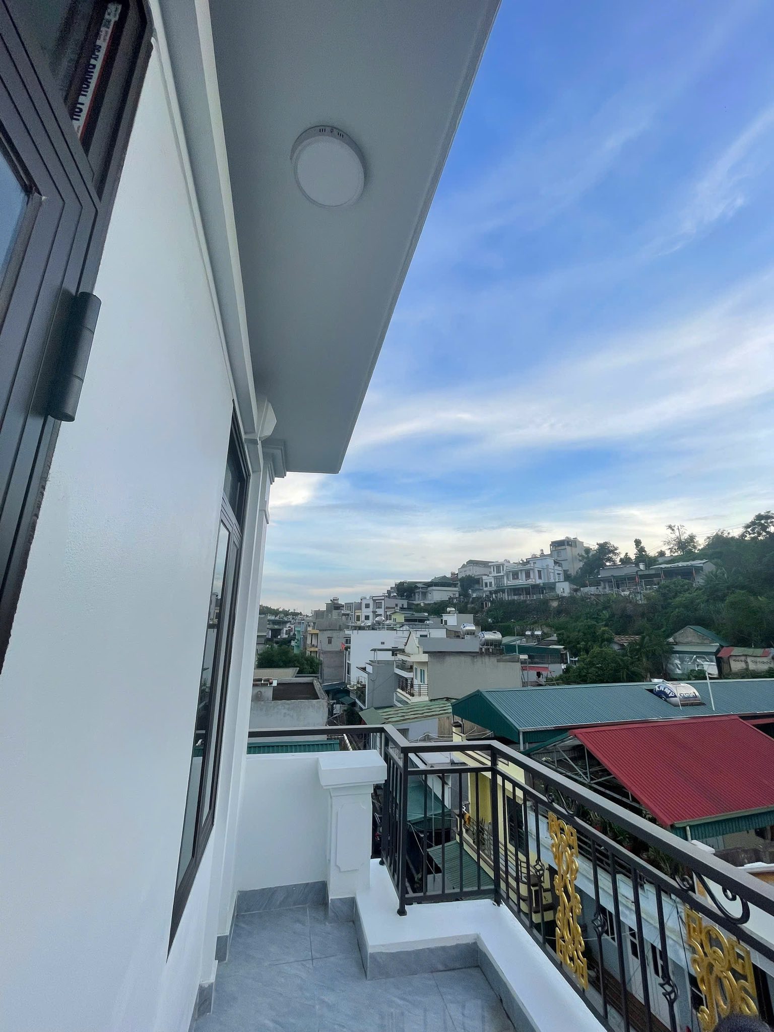 Bán Nhà 4 Tầng Ngõ 5 Bãi Muối,Cao Thắng. DT:60.7m2 Giá Siêu Tốt !!!